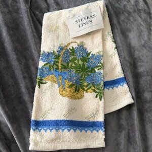 Stevens Linen Bluebonnet Floral Woven Hand Towel NWT – Collectible Texas